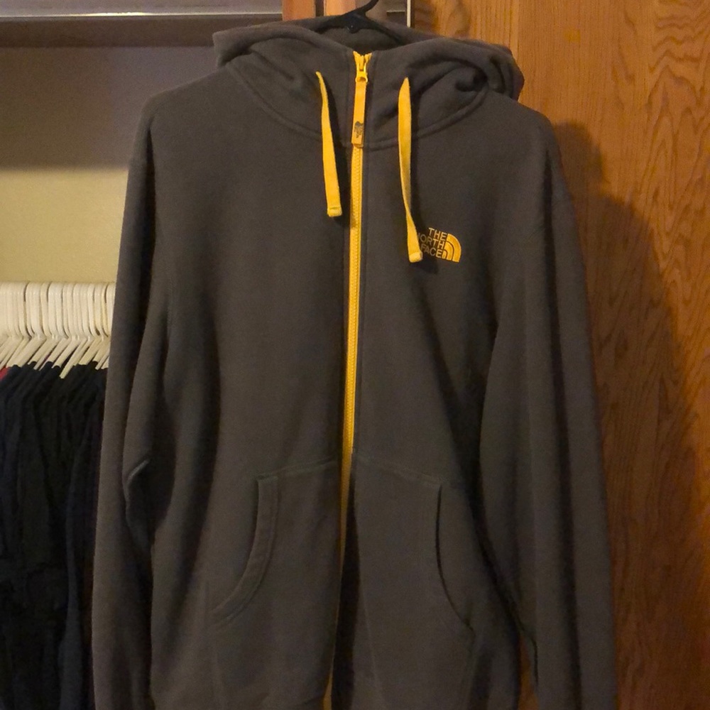 Worn once, the north face, L, grey sweatshirt wil/lettering and zipper. $60
